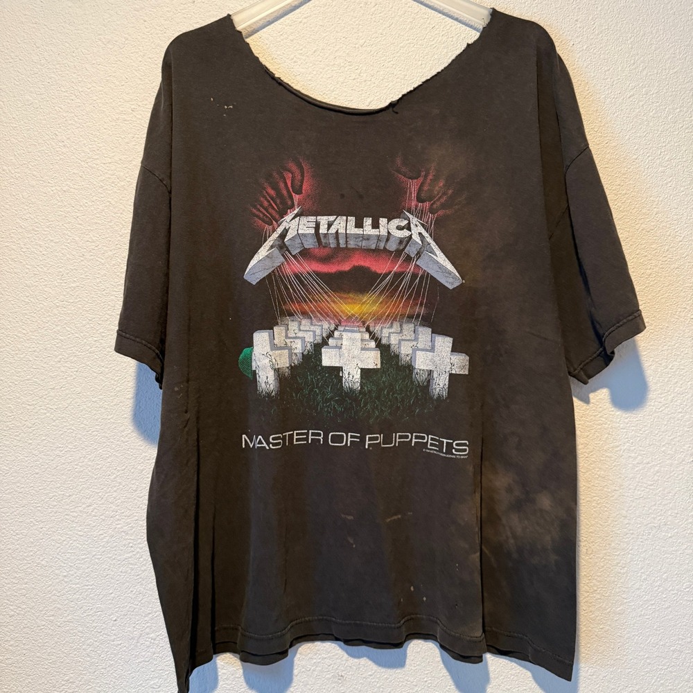 Vintage Metallica Master of Puppets T-Shirt 1994 Distressed Faded Black Graphic